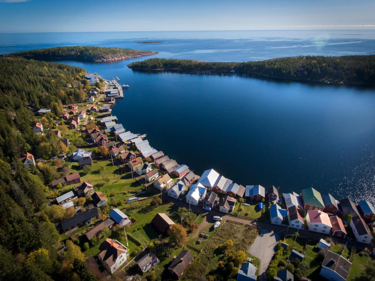 Ulvoe Lakeside Resort Ulvohamn Exterior photo